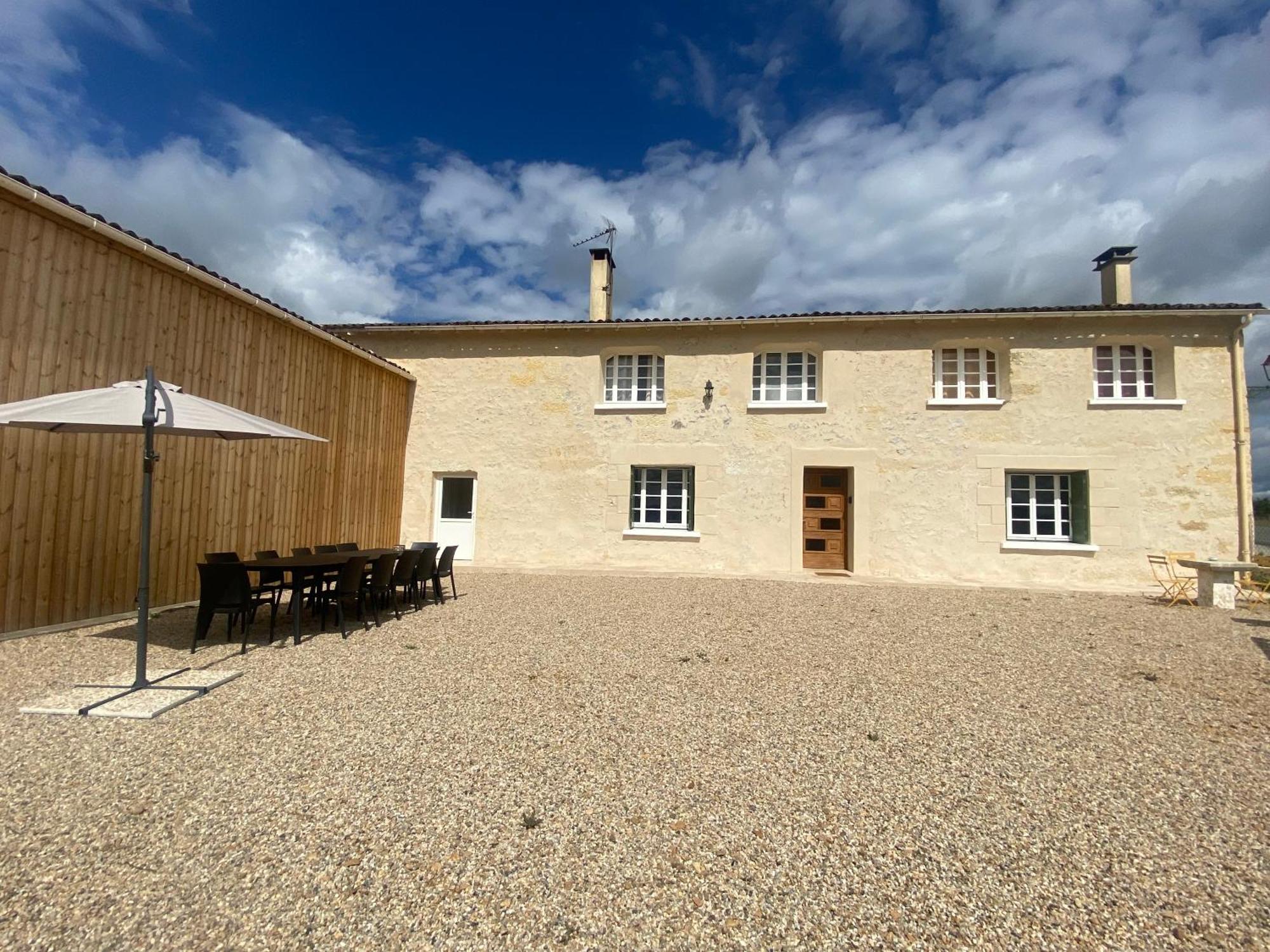 Chai Nous ! Maison Renovee Sur Un Domaine Viticole Proche De Saint Emilion Gardegan-et-Tourtirac Ngoại thất bức ảnh